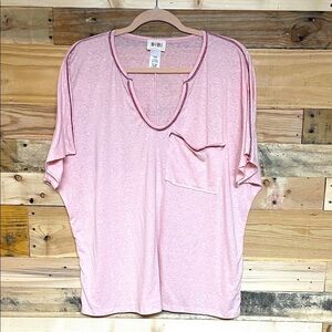 BiBi size Medium Light Pink Short Sleeve V-neck Lightweight T-shirt with Pocket